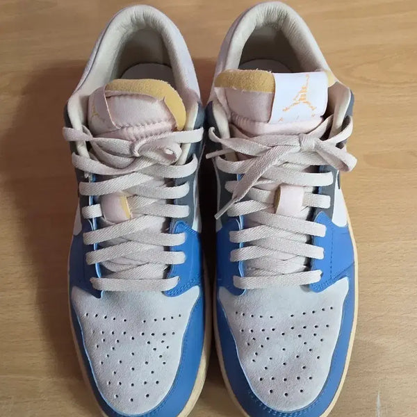 [BUNJANG] Air Jordan 1 Low Chicago Blue Suede Sneakers (Size 285) / 에어조던 1 로우 시카고 블루 스웨이드  사이즈 285