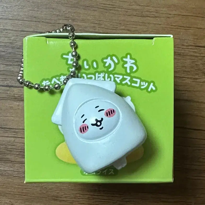 [BUNJANG] Chiikawa Tabemono Series 1 Squid Gacha Keychain / 치이카와 타베모노 1탄 키링 가챠 (오징어)