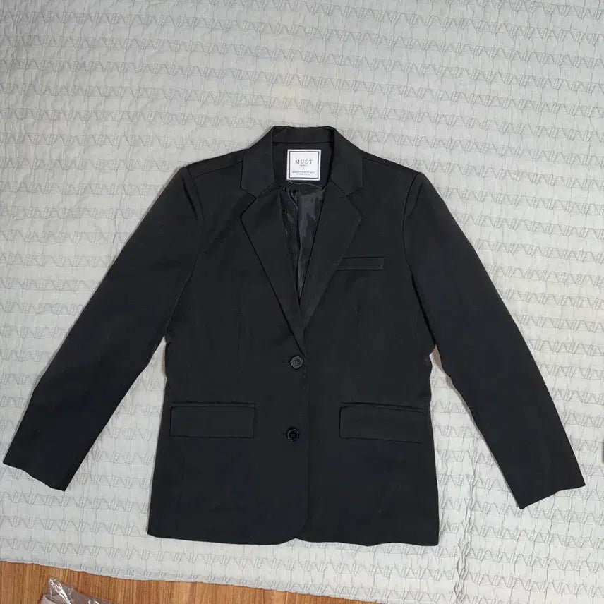 [BUNJANG] Black Two-Button Blazer Jacket / 검정 블랙 자켓 투버튼 블레이저 [옷]