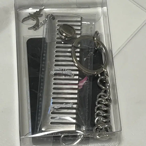 [BUNJANG] Aespa Giselle Comb + Pouch Set / (미개봉) 에스파 지젤 빗 + 파우치 MD