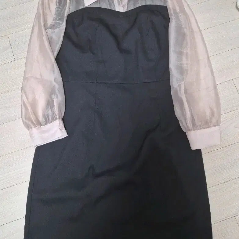 [BUNJANG] Chicline See-through Sleeve Dress (Size 77) / 시크라인 시스루 소매 원피스 (77)