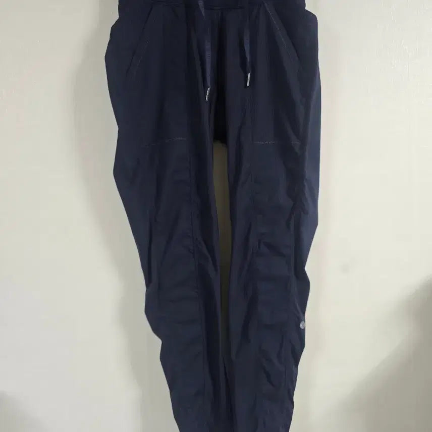 [BUNJANG] Lululemon Women's Navy Training Jogger Pants Size 2 / 룰루레몬 여성 트레이닝 팬츠 네이비 2