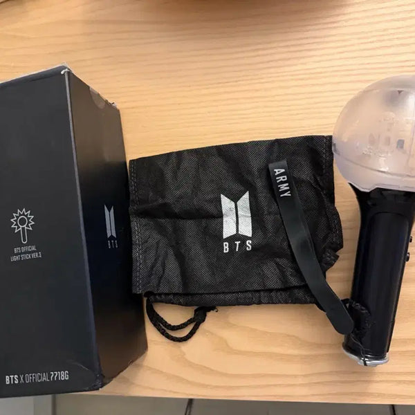 [BUNJANG] BTS Special Edition Ver.3 Light Stick / 방탄소년단 BTS 응원봉 ver.3 팝니다. 운포 드립니다