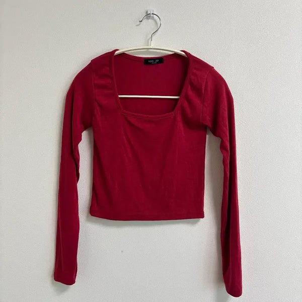 [BUNJANG] Red Square Neck Long Sleeve Cropped Knit Top / 스퀘어넥 긴팔 크롭 니트 빨강