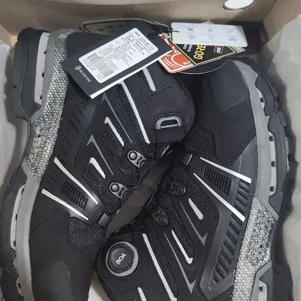 [BUNJANG] Blackyak Griff Boa Hiking Shoes / 블랙야크 그리프 등산화보아 270