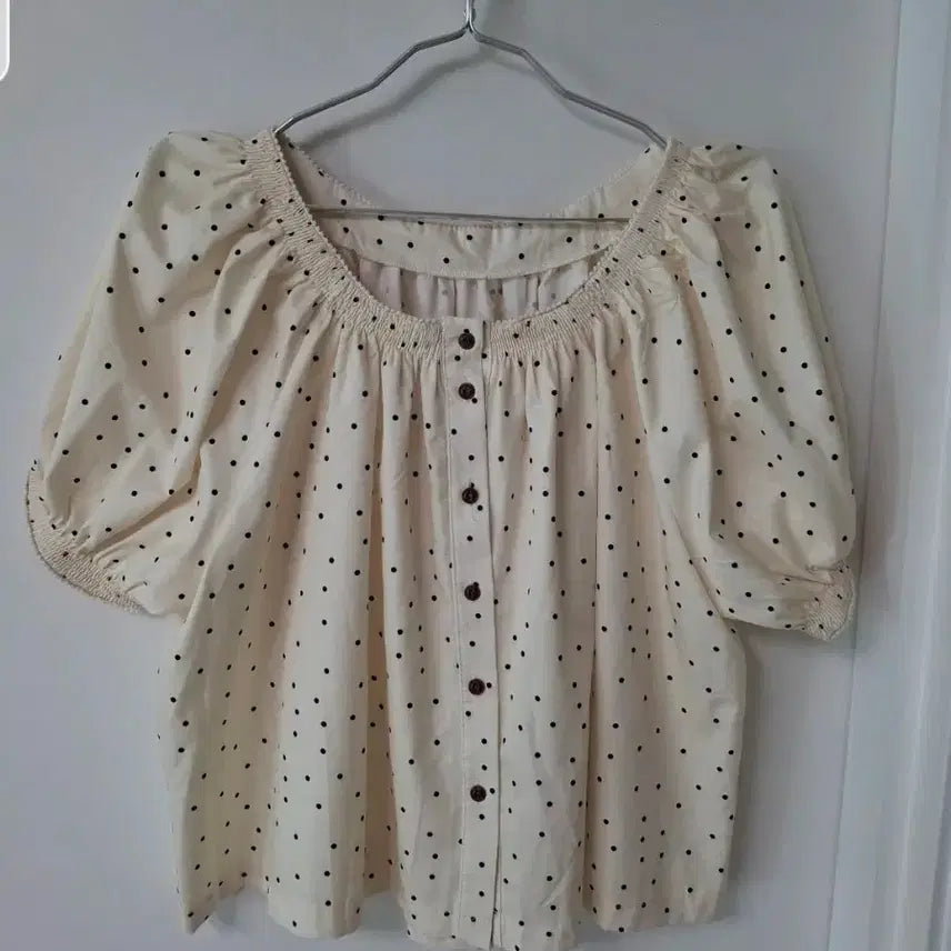 [BUNJANG] Dot Print Smocked Elastic Blouse (Size 55-77) / 도트 무늬 스모크 밴딩 블라우스55~66반