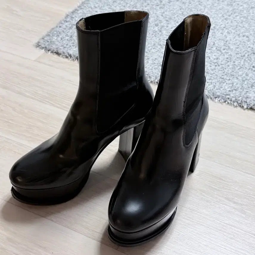 [BUNJANG] And Other Stories Black Leather Platform Chelsea Boots / 앤아더스토리즈 가죽 플랫폼 부츠힐