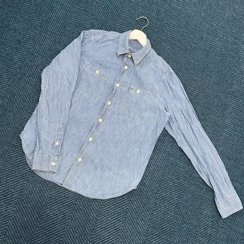 [BUNJANG] GAP Distressed Denim Shirt XS / [XS] 갭 GAP 청 셔츠 만원샵