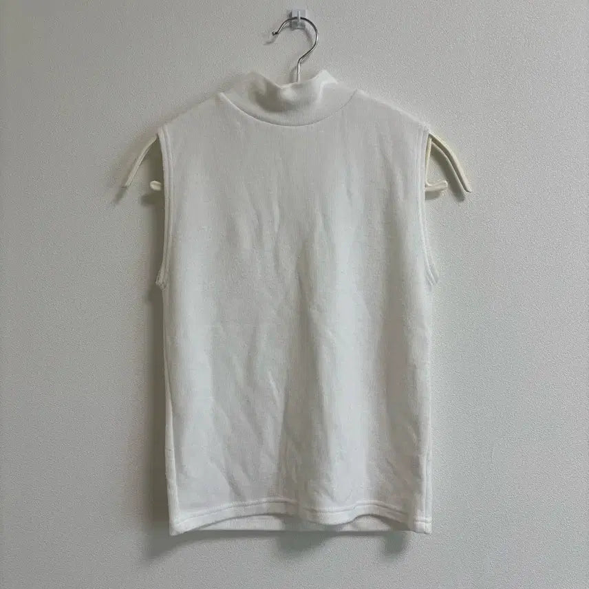 [BUNJANG] White Sleeveless T-Shirt / 화이트 민소매 티셔츠
