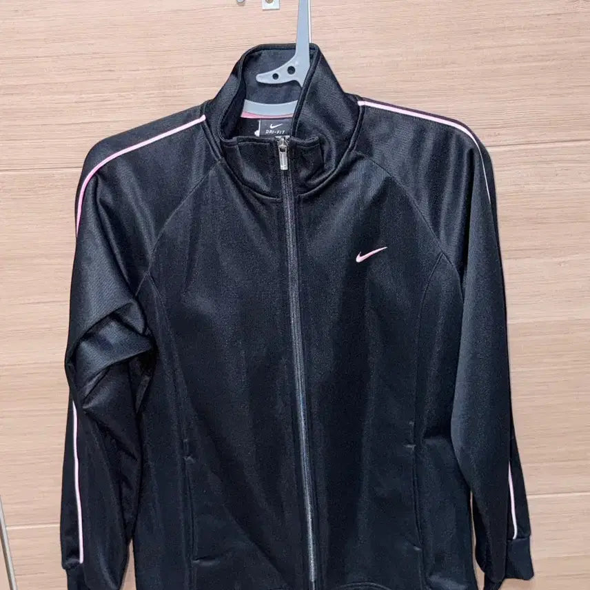 [BUNJANG] Nike BLACKPINK Track Zip-Up Jacket / 나이키 블핑 트랙 집업 자켓