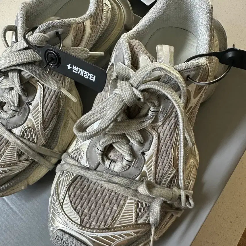[BUNJANG] Balenciaga 3XL Sneakers Eggshell Size 40 / 발렌시아가 3xl 에그쉘 40사이즈