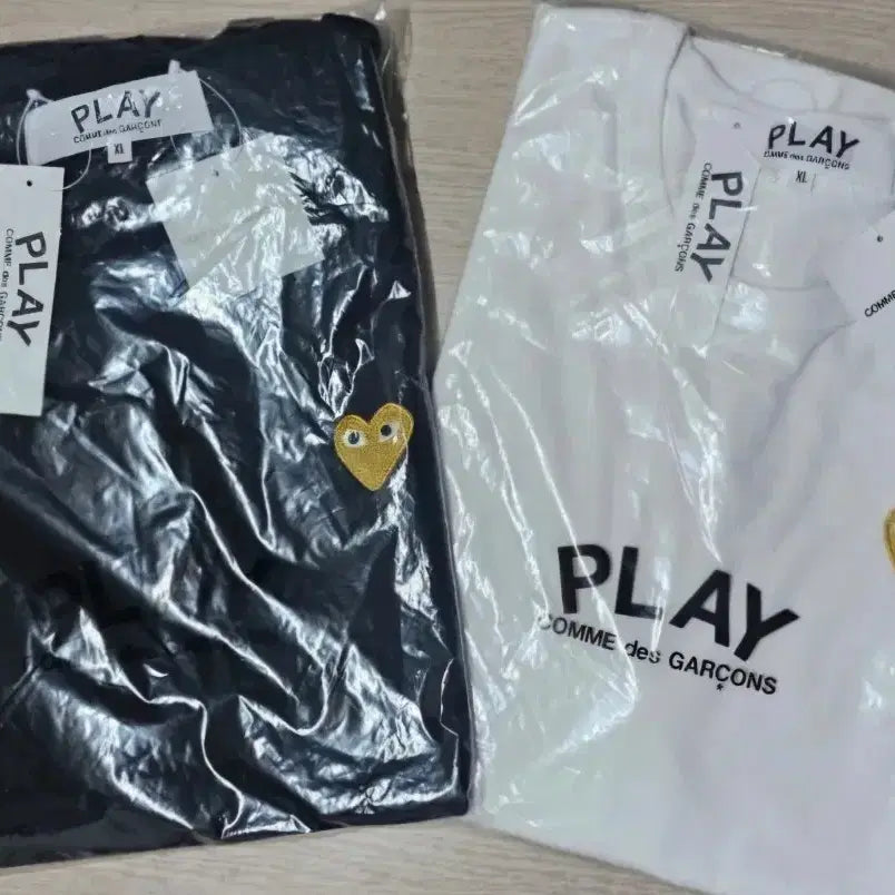 [BUNJANG] Comme des Garçons PLAY Gold Heart T-Shirt / 꼼데가르송 플레이 골드 하트 반팔티 XL