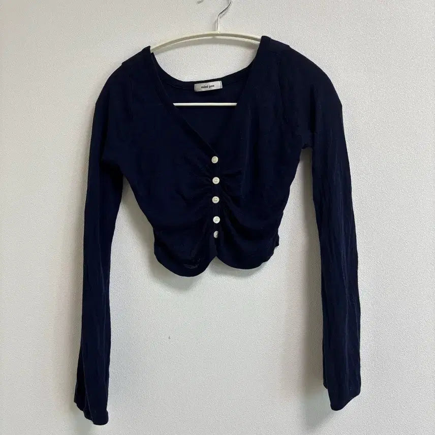 [BUNJANG] Minipoe Cropped Navy Cardigan / 미니포에 크롭 네이비 가디건