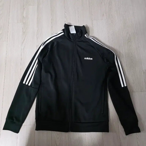 [BUNJANG] Adidas Training Zip-Up Jacket Black (Junior Size 160) / 아디다스 트레이닝 집업 자켓 블랙