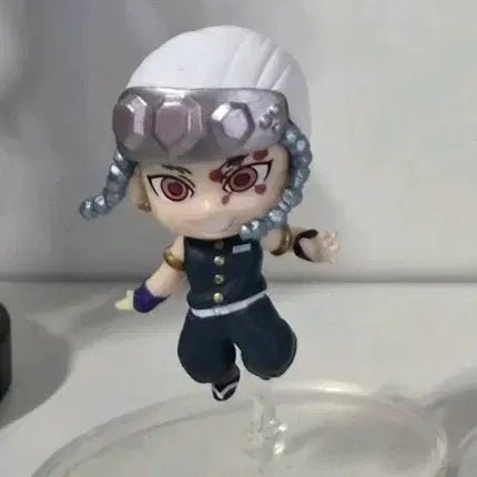 [BUNJANG] Demon Slayer Tengen Uzui Pyon kore Jumping Pose Figure / 귀멸의 칼날 우즈이 텐겐 푱코레 점핑포즈 피규어