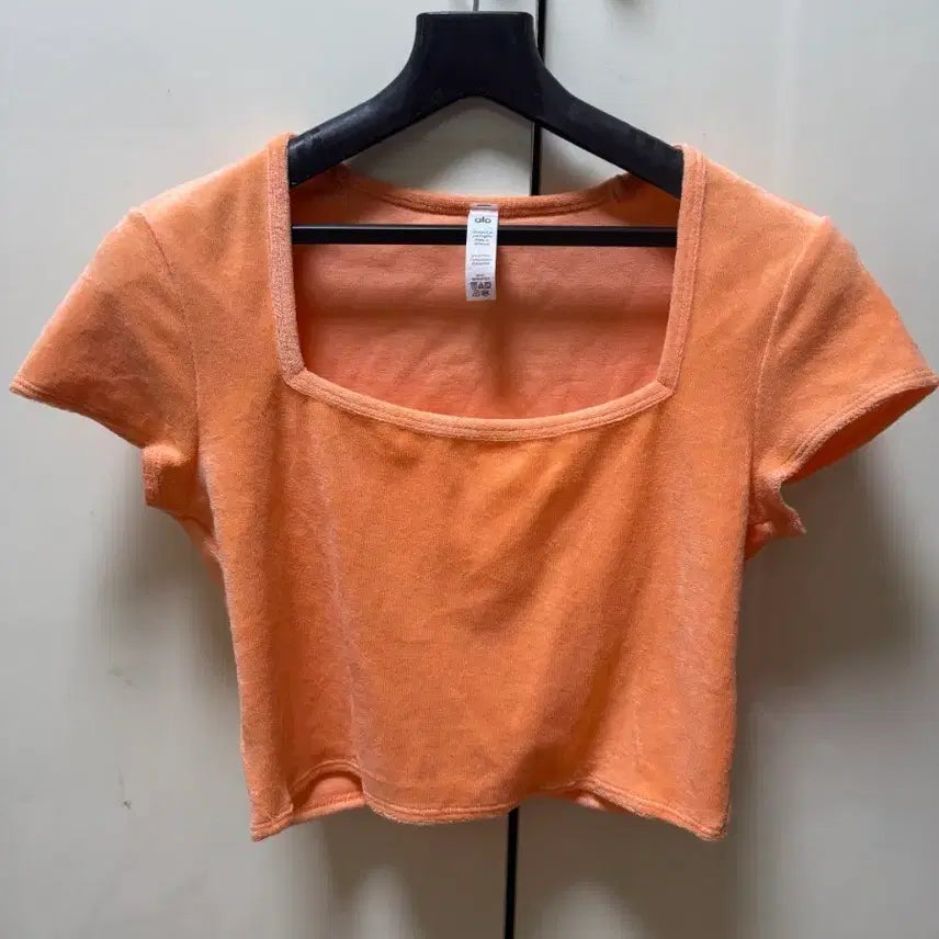 [BUNJANG] Alo Crop Top / alo알로 크롭탑