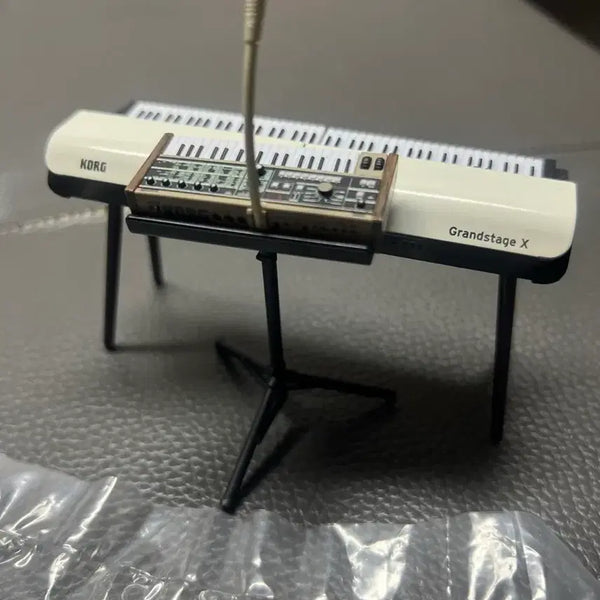 [BUNJANG] DAY6 Wonpil KORG Keyboard Synth Figure Set / 데이식스 DAY6 원필 필구 KORG건반 신디 피규어 세트