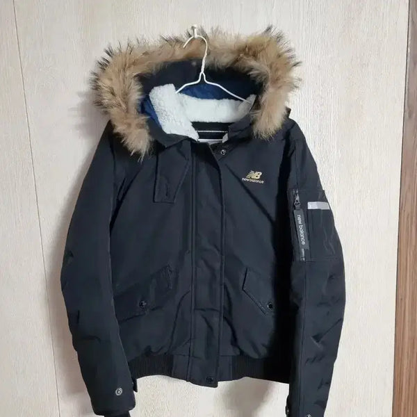 [BUNJANG] New Balance Black Padded Short Jacket Women's Size 90 / 뉴발란스 숏패딩 블랙 여성 90 m