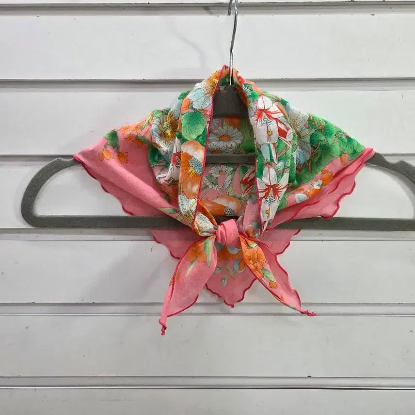 [BUNJANG] Flower Print Cotton Mini Scarf / 플라워  삼각 면  미니스카프/보물찾기천사