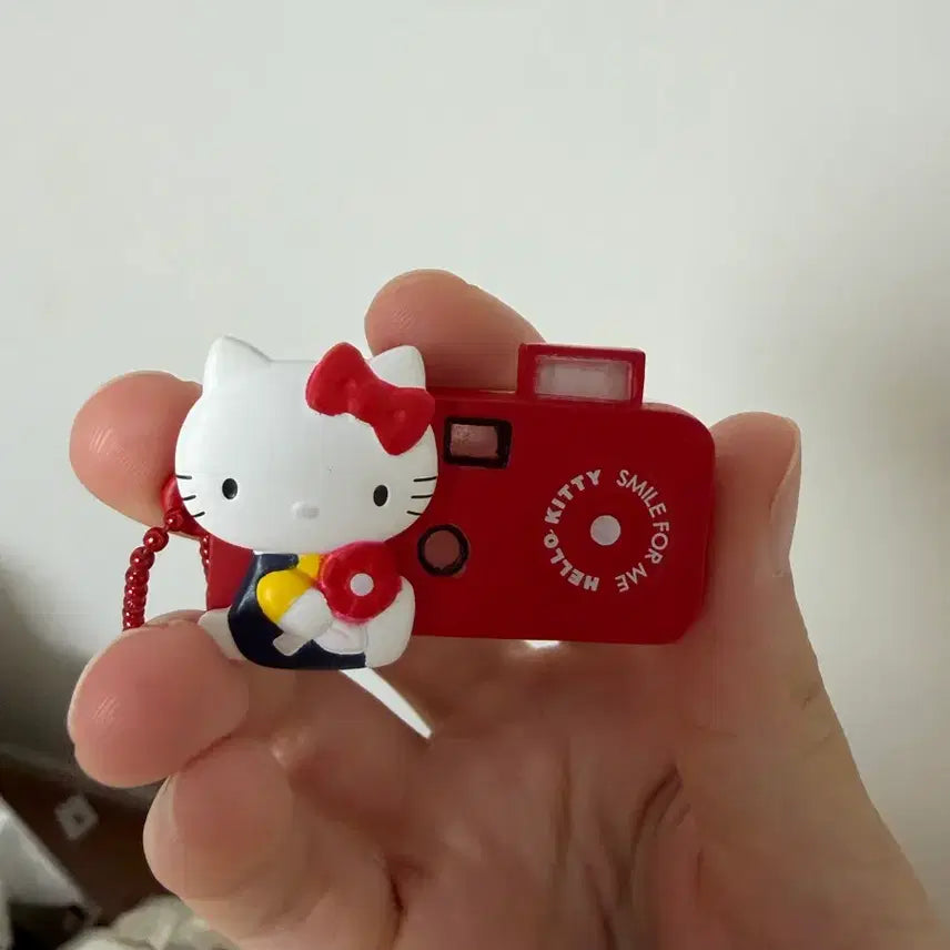 [BUNJANG] Hello Kitty Mini Camera Figure Keychain / 헬로키티 카메라 피규어 키링 / 미니 키링