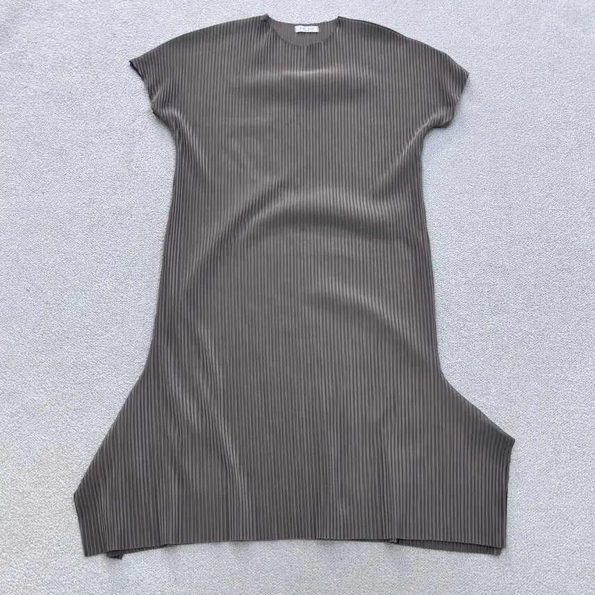 [BUNJANG] RICH AND Women's Pleated Long Dress / 실측확인 RICH AND 여성 플리츠 롱 원피스 0618E2