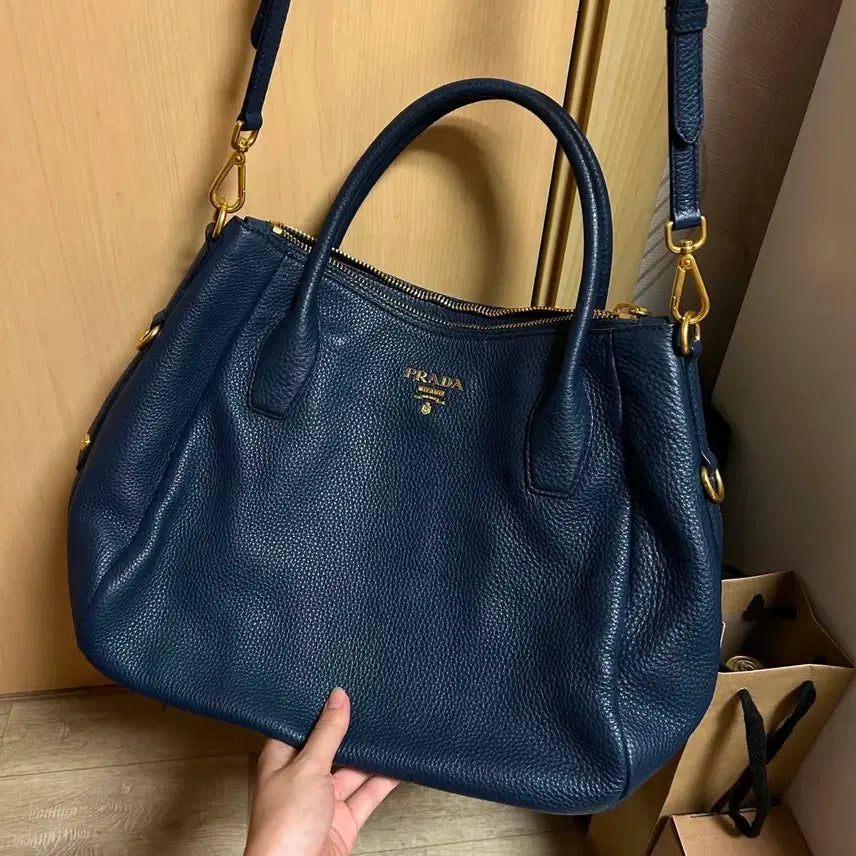 [BUNJANG] Prada Navy Leather Vintage Shoulder Bag / 빈티지 백 프라다 네이비 가죽 숄더백 정품