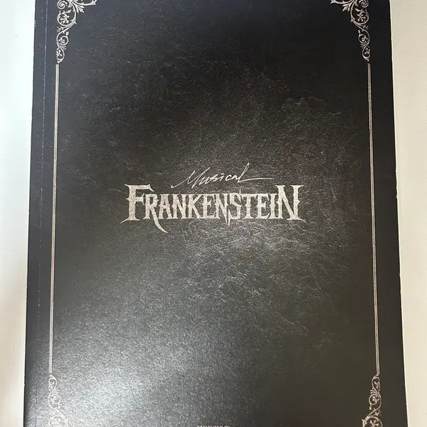 [BUNJANG] Musical Frankenstein 2021-2022 Program Book / 2021-2022 뮤지컬 프랑켄슈타인 프로그램북