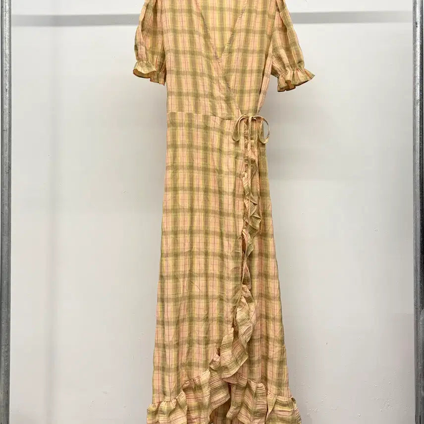 [BUNJANG] Galong de Blanc Ruffle Maxi Wrap Dress / 갈롱드블랑 프릴 맥시 랩 원피스 66