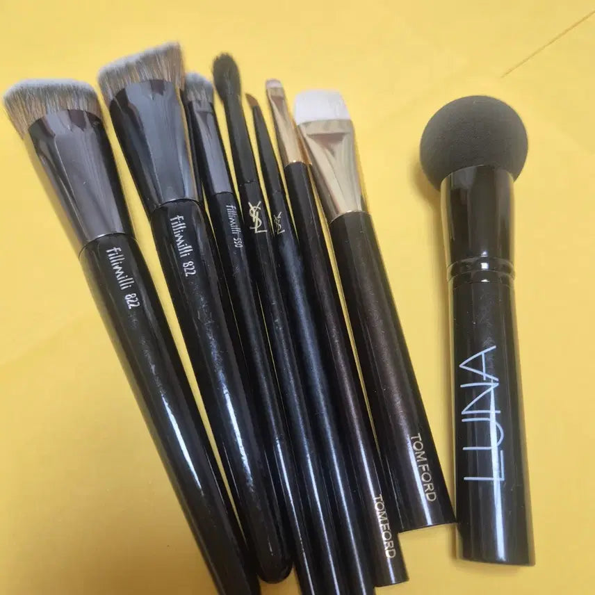 [BUNJANG] TOM FORD YSL Fillimilli LUNA Makeup Brush Set (8 pcs) / 톰포드 TOM FORD 04,15 입생로랑 YSL 필리밀리  루나 메이크업 브러쉬 8종 일괄