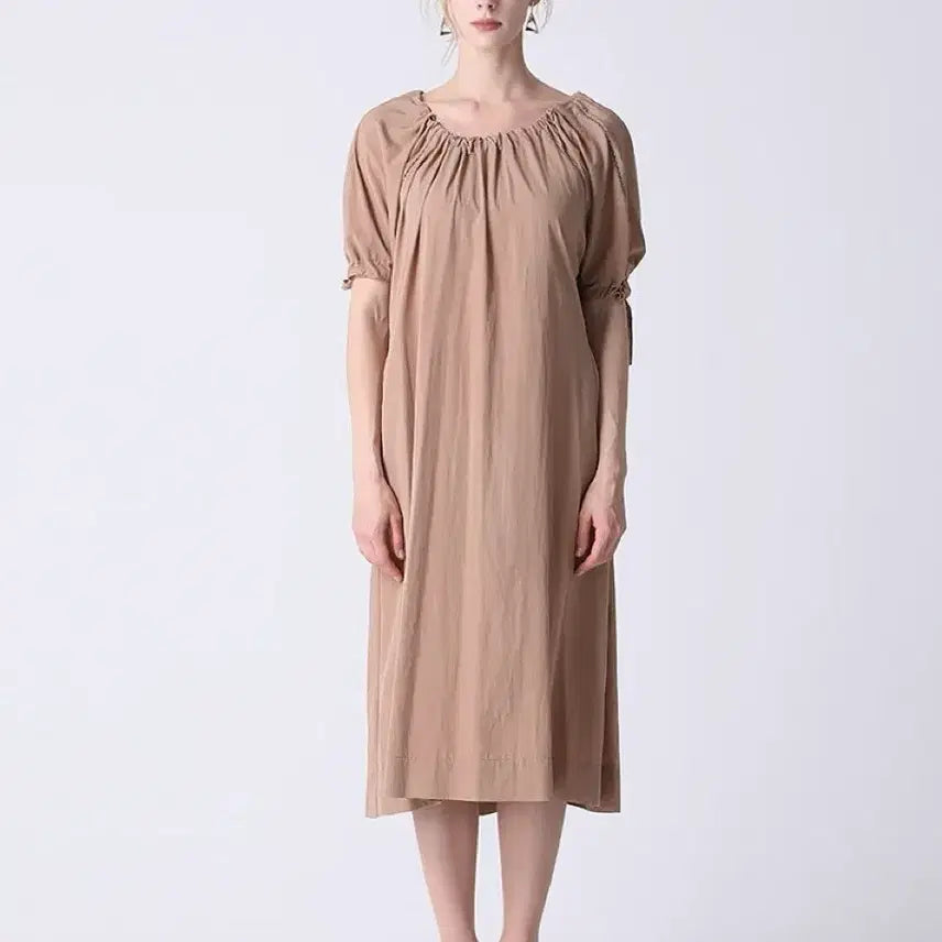 [BUNJANG] LIST Oversized Shoulder Long Dress Dark Beige / 리스트 오버핏 숄더 롱원피스 다크베이지