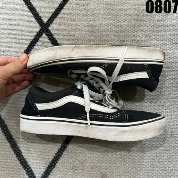 [BUNJANG] Vans Old Skool Black and White Sneakers Size 235 / 반스 올드스쿨 검흰 스니커즈 235