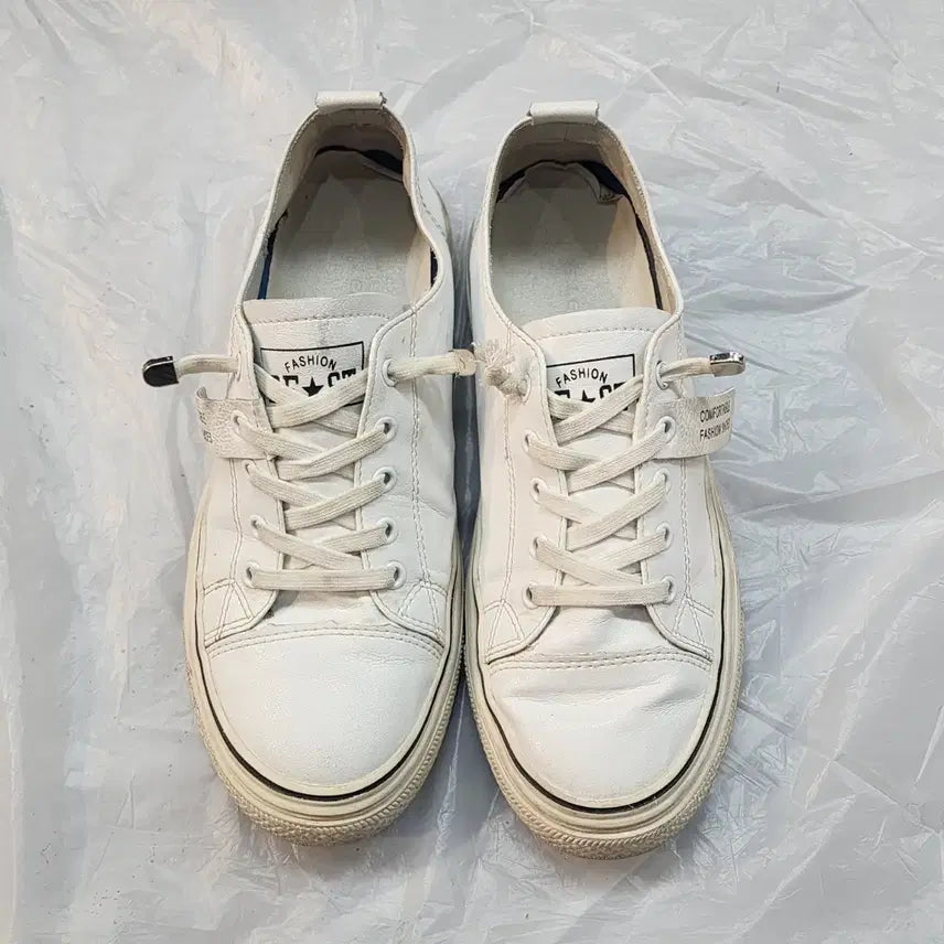[BUNJANG] Leader Vintage Sneakers (White) - Size 235 / 빈티지존 Leader 스니커즈 운동화 235