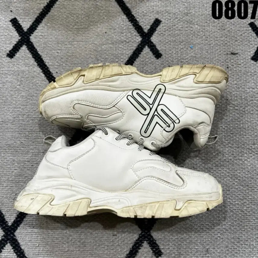 [BUNJANG] Xexymix White Sneakers (250) / 젝시미스화이트 스니커즈 250