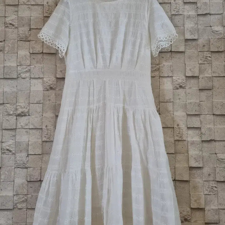 [BUNJANG] White Punching Embroidery Lace Midi Dress / 화이트 펀칭자수레이스 미디원피스
