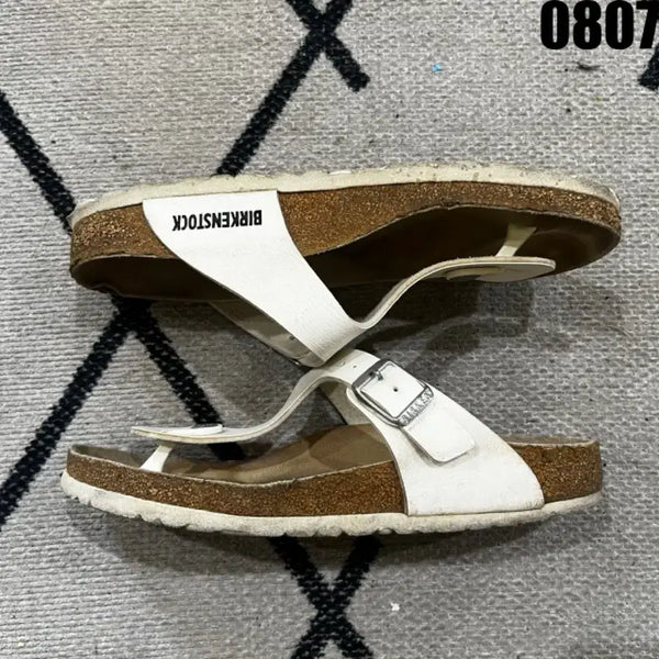 [BUNJANG] Birkenstock Arizona White Sandals Size 245 / 버켄스탁 아리조나 화이트 245