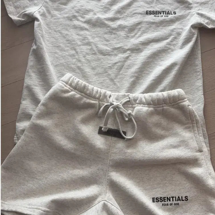 [BUNJANG] Essential Training Set T-shirt and Shorts / 에센셜트레이닝