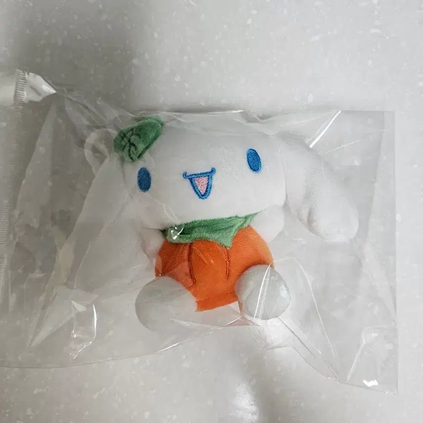 [BUNJANG] Sanrio Cinnamoroll Garden Carrot Keychain / 산리오 시나모롤 가든 키링 새상품 인형