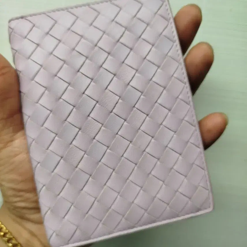 [BUNJANG] Bottega Veneta Lavender Passport Holder / 보테가베네타 라벤더 여권지갑 보관만하던거에요