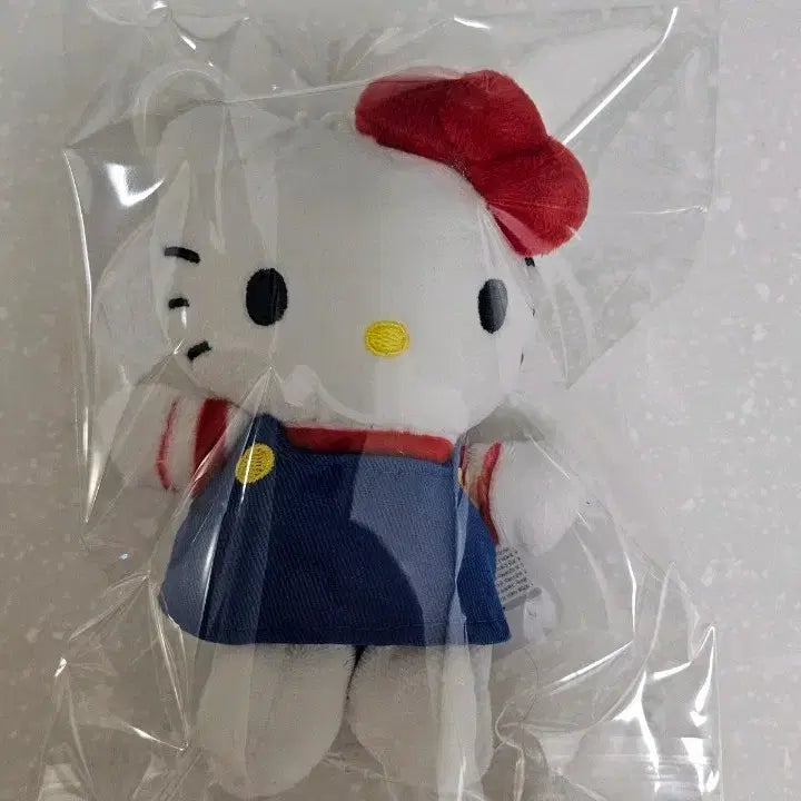 [BUNJANG] Hello Kitty Plush Charm Keychain New / 헬로키티 인형 정품 새상품 키링