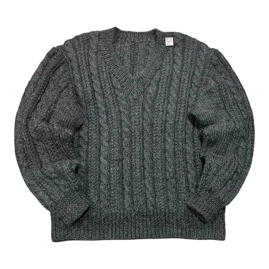 [BUNJANG] Dark Grey Chunky Cable Knit V-Neck Sweater / (만원 빈티지) 다크그레이 청키 케이블 브이넥 니트 스웨터