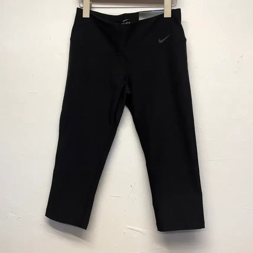 [BUNJANG] Nike Women's Capri Leggings / 나이키 (우먼) 카프리 레깅스