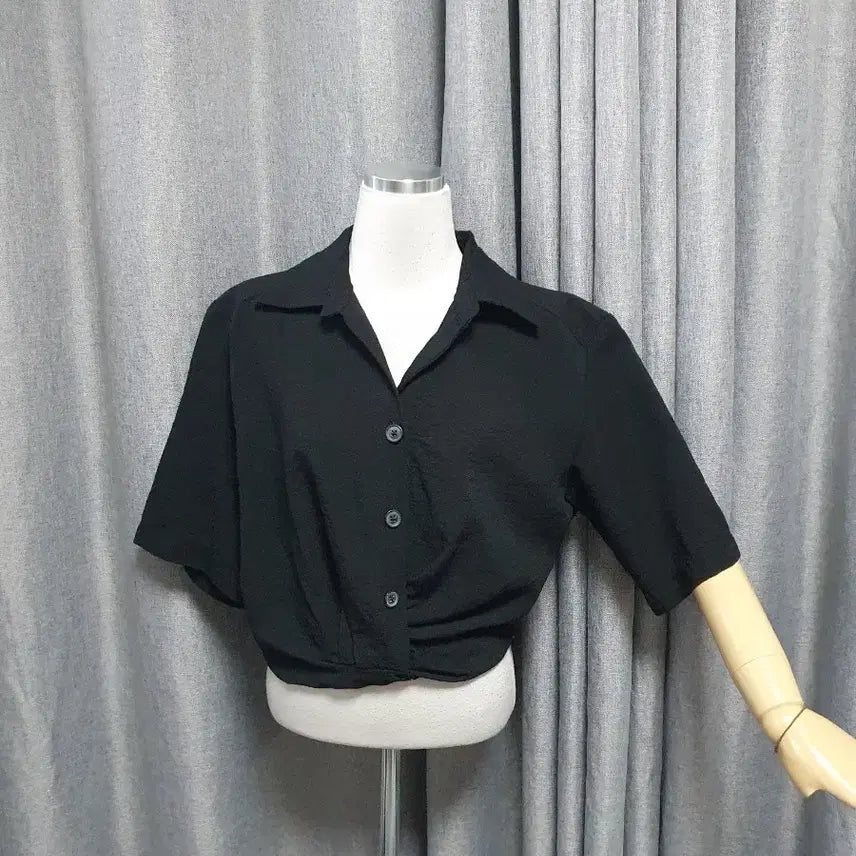 [BUNJANG] Twisted Detail Black Blouse / M꼬임디테일 블랙 블라우스