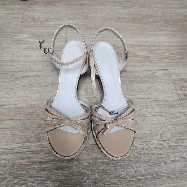 [BUNJANG] Beige Platform Sandals - Size 250 / 250 굽있는 베이지 샌들