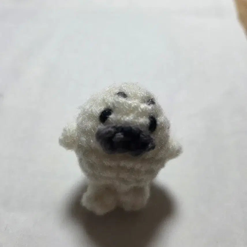 [BUNJANG] Baby Seal Knit Keychain - Handmade / 아기 물범 뜨개 인형