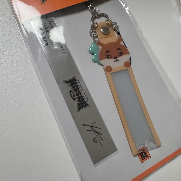 [BUNJANG] DAY6 Mission No.9 Confetti Holder Keychain / DAY6 MISSION NO.9 팝업스토어 컨페티 홀더 케