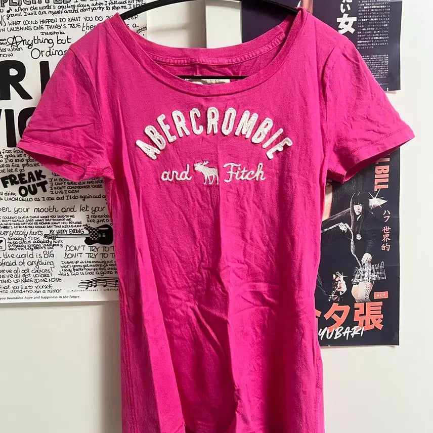 [BUNJANG] Abercrombie Hot Pink Cropped T-Shirt / 아베크롬비 딱붙 핫핑크 반팔티