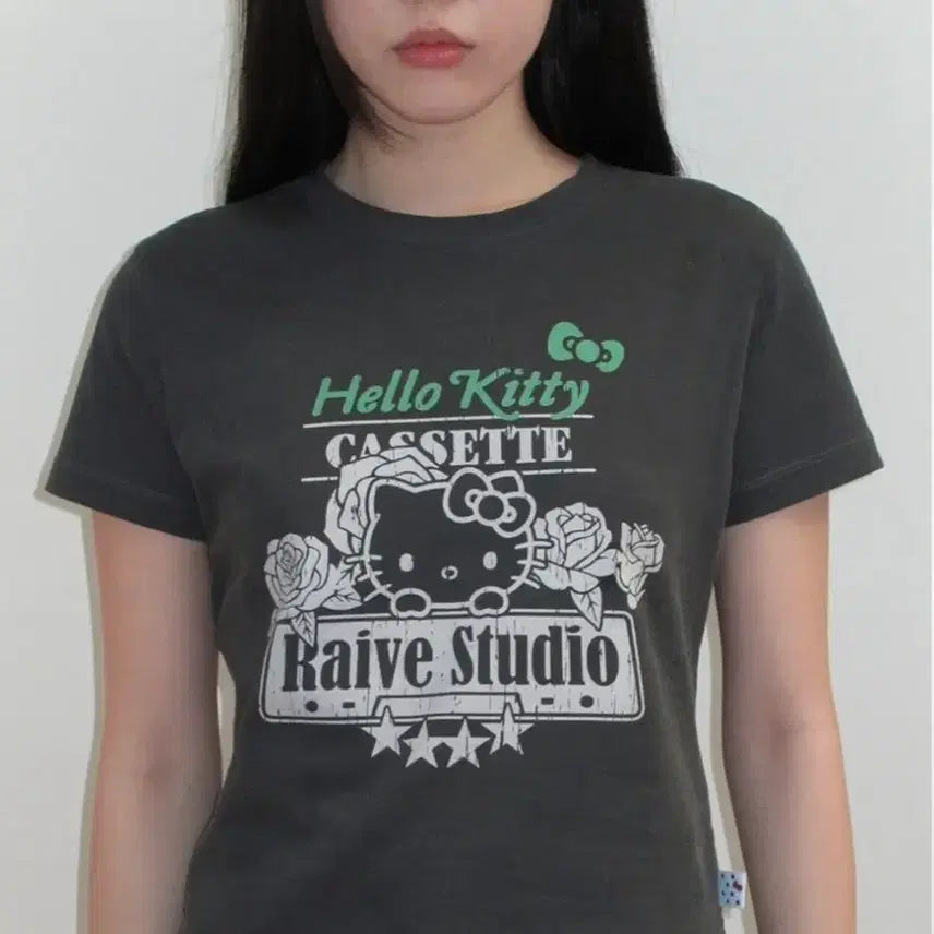 [BUNJANG] Hello Kitty Rave Collaboration Rose Short Sleeve T-Shirt / 헬로키티 레이브 콜라보 로즈  반팔 티셔츠 새상품