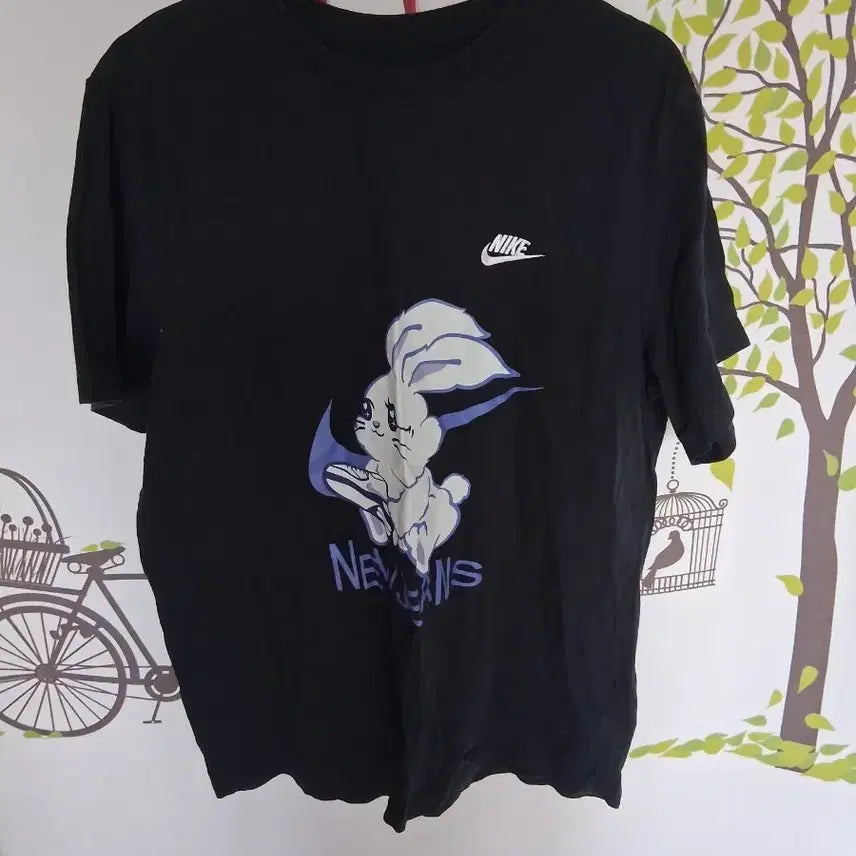 [BUNJANG] Nike Short Sleeve T-Shirt Black Rabbit Character / 나이키 반팔티 블랙 뉴올리언즈 토끼 캐릭터