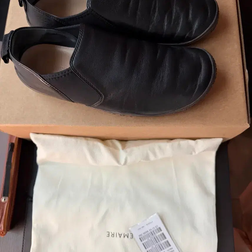 [BUNJANG] Lemaire Vibram Glove Slip-On Shoes Black / 르메르 비브람 글로브 슬립온 블랙