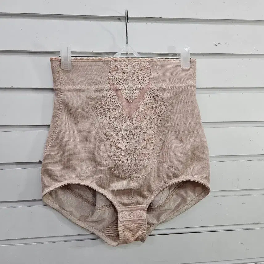 [BUNJANG] Nouvel Mari Beige Lace Point Correction Girdle / 누벨마리  베이지  레이스포인트  보정팬티거들/보물찾기천사
